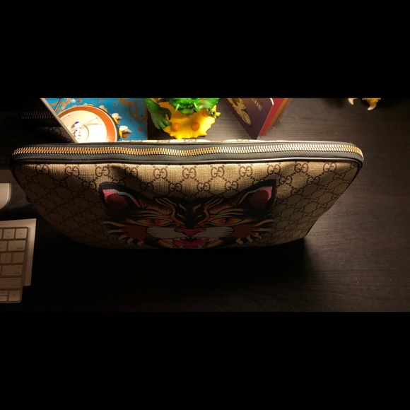 Gucci GG Supreme Angry Cat Laptop Case - Picture 4 of 8